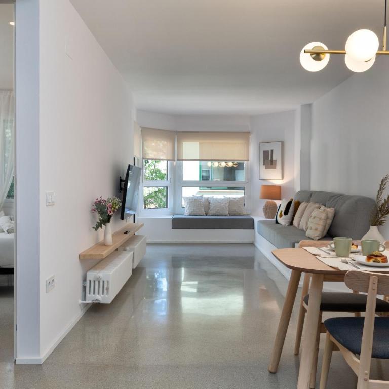 Flateli Lorenzana 35 A - Apartamento de 2 dormitorios con balcón - 1