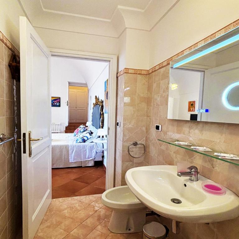 La Casa di Anita - Three-Bedroom House - 29