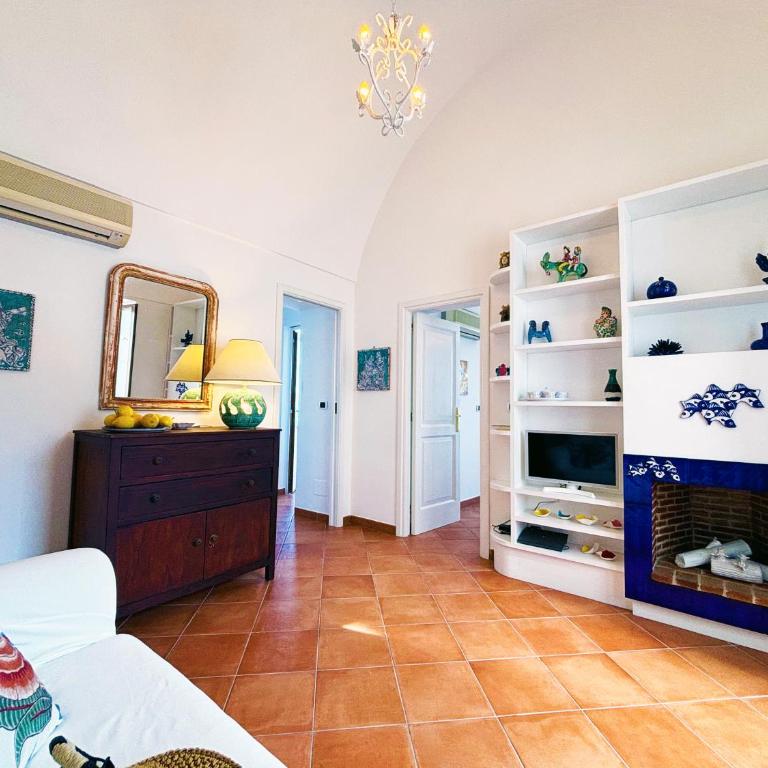 La Casa di Anita - Three-Bedroom House - 14