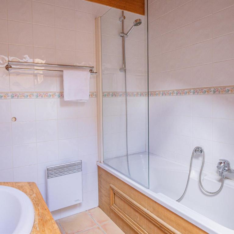 Apartment Capucin - A 3 Bedroom Chamonix Mountain Loft - Apartamento de 3 dormitorios con vistas a la montaña (6 personas) - 11