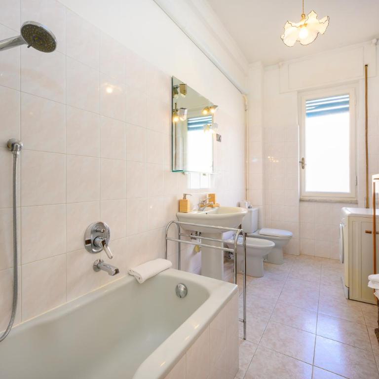 Casa Roberta - Appartamento con 2 Camere da Letto e Balcone - 14