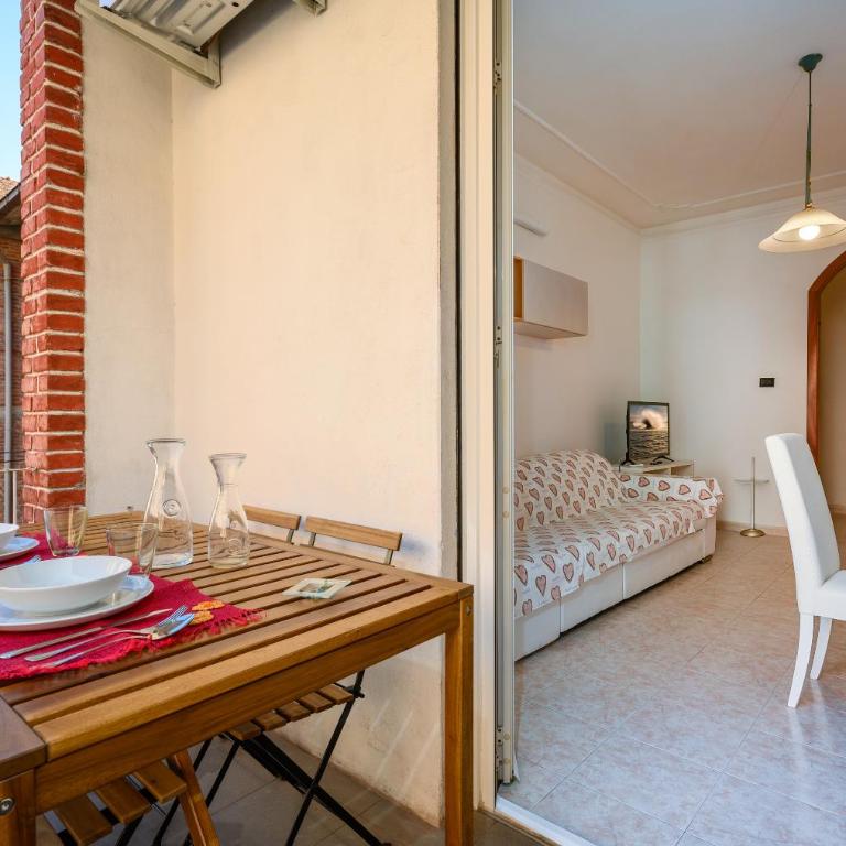 Casa Roberta - Appartamento con 2 Camere da Letto e Balcone - 7