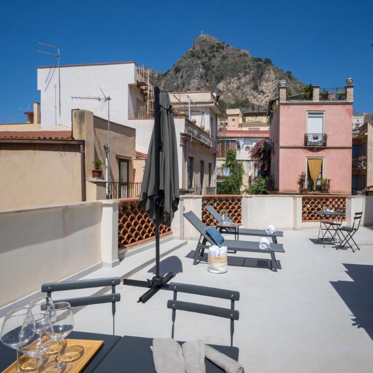 Maia Flora Taormina Apartments - Three-Bedroom Apartment - 36