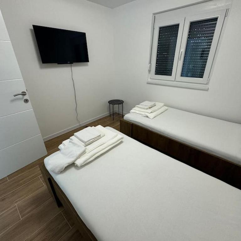 Villa Sofia - Two-Bedroom Villa - 18