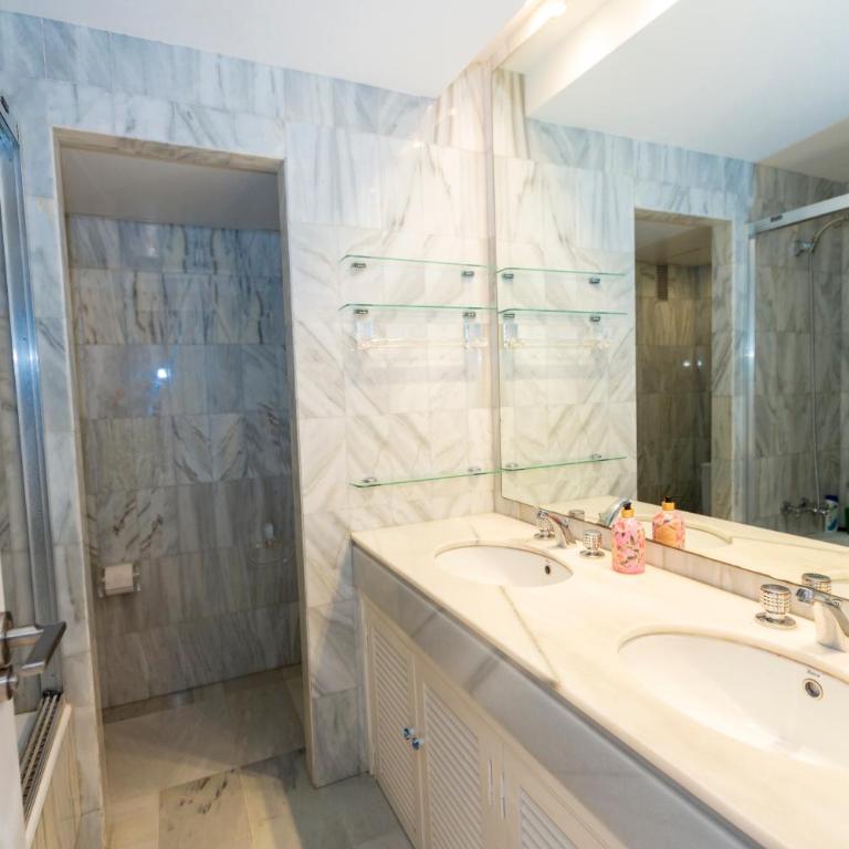 Valverde - Two-Bedroom Apartment - 12