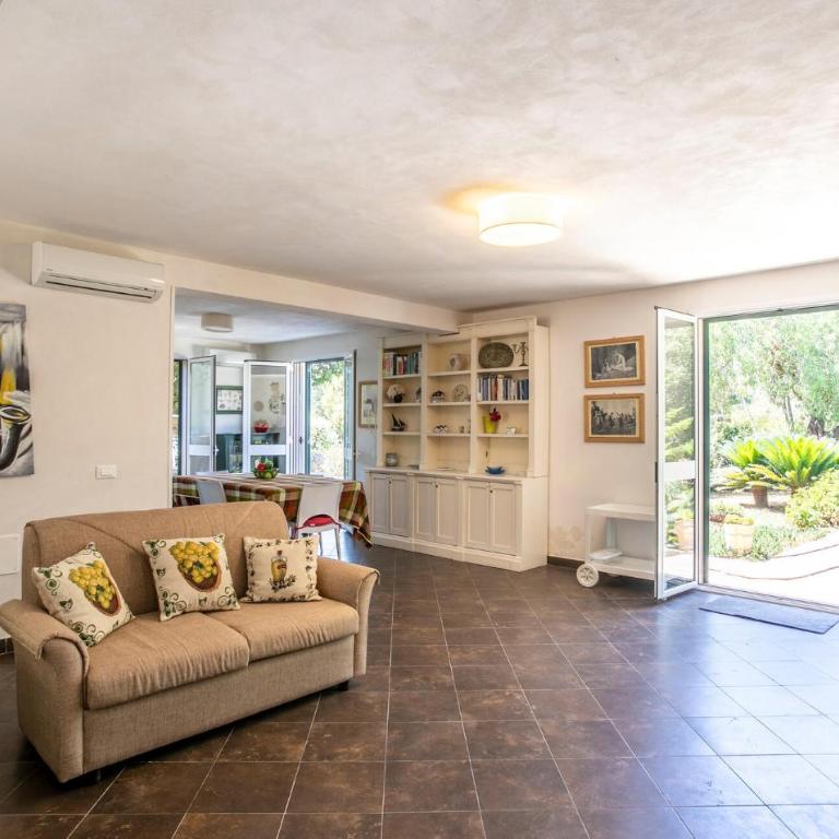 Amazing Home In Ragusa With Indoor Swimming Pool - Casa Vacanze con 4 Camere da Letto - 1