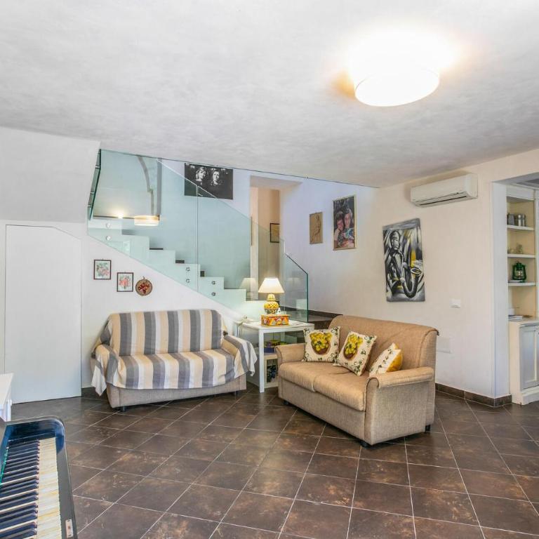 Amazing Home In Ragusa With Indoor Swimming Pool - Casa Vacanze con 4 Camere da Letto - 6