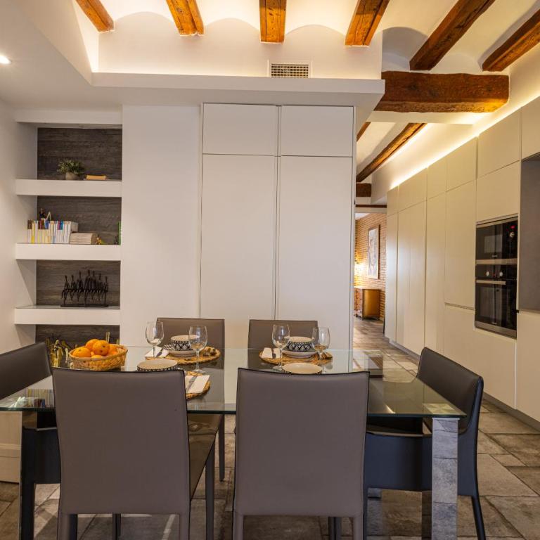 FLORIT FLATS - CENTER MODERN 1BR 2Bth TERRACE WI-FI AC - Apartment - 4