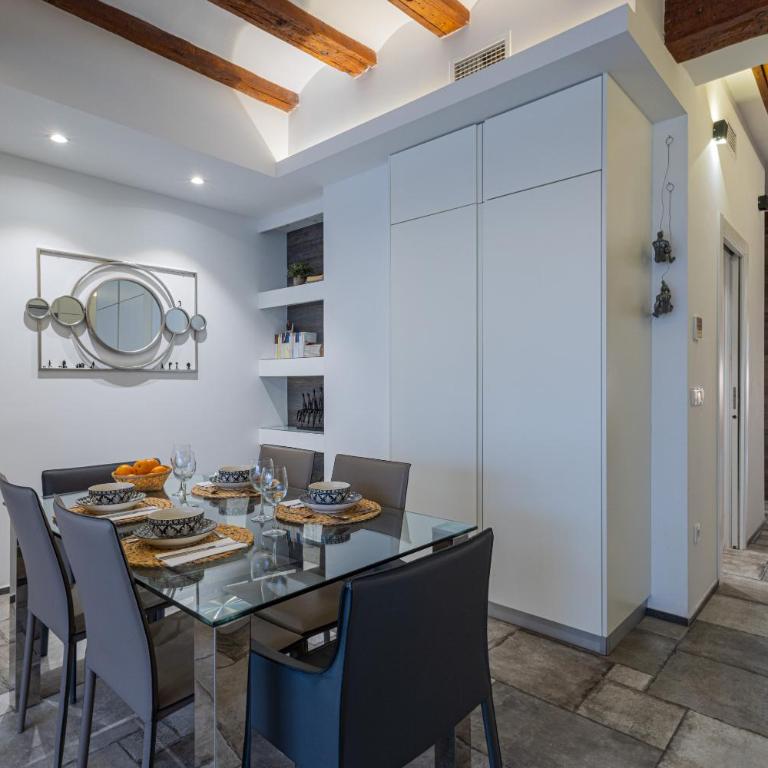 FLORIT FLATS - CENTER MODERN 1BR 2Bth TERRACE WI-FI AC - Apartment - 13