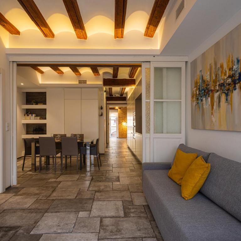FLORIT FLATS - CENTER MODERN 1BR 2Bth TERRACE WI-FI AC - Apartment - 37