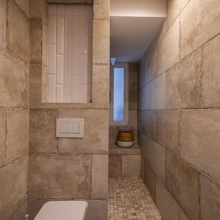 FLORIT FLATS - CENTER MODERN 1BR 2Bth TERRACE WI-FI AC - Apartment - 43