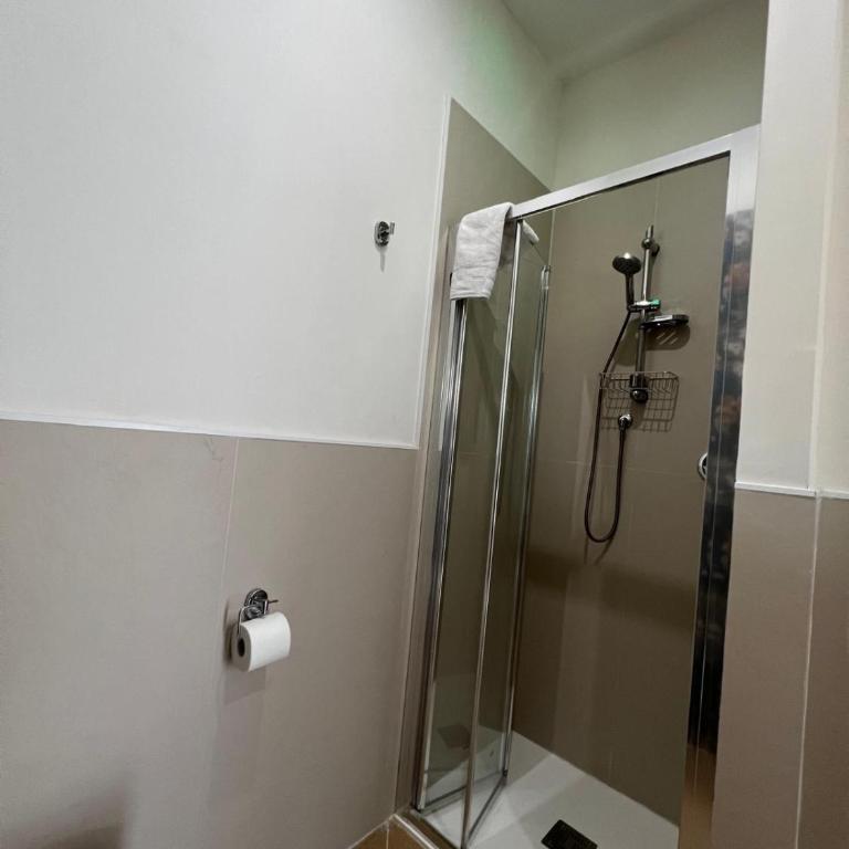 BURMARIA APARTMENT and ROOM with garden and jacuzzi - One-Bedroom Apartment - 5