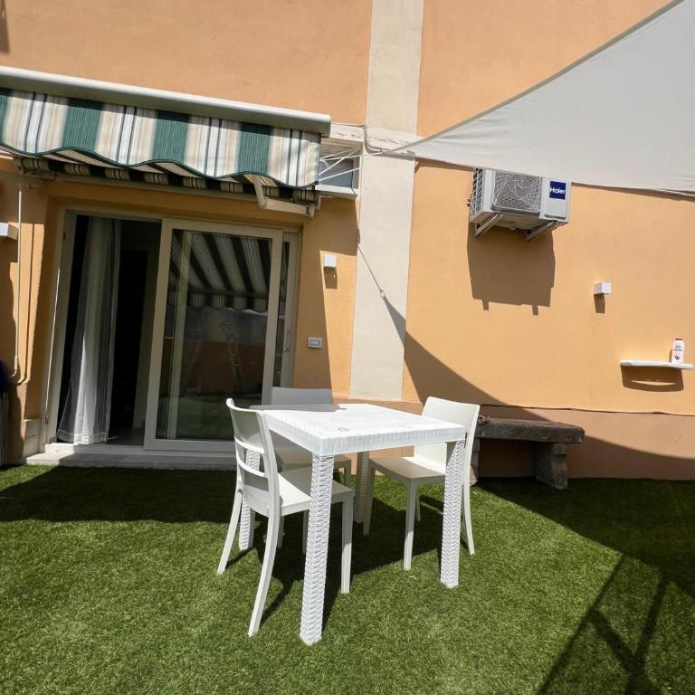 BURMARIA APARTMENT and ROOM with garden and jacuzzi - One-Bedroom Apartment - 19