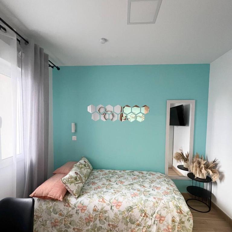 Pensión Alicante Bergez - Single Room with Shared Bathroom - 5
