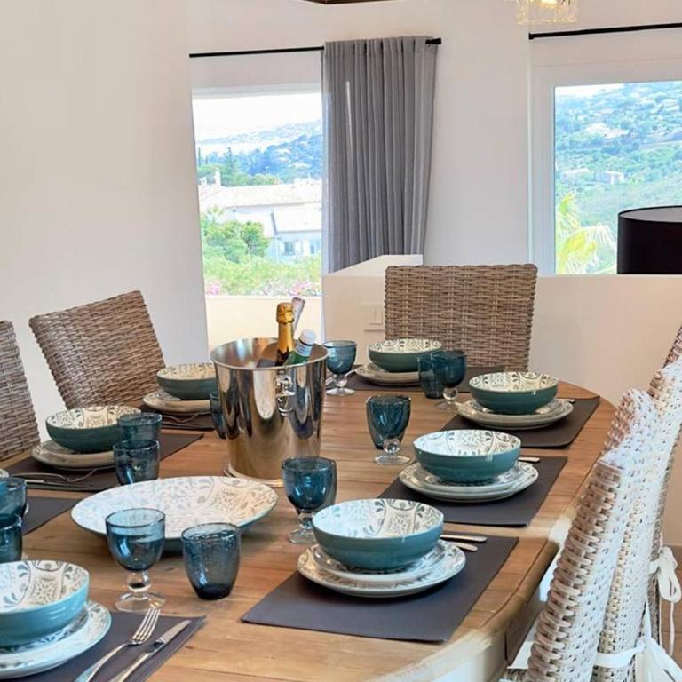 Villa moderne 6 CH pour 12 avec piscine privée, clim et parking aux Issambres - FR-1-768-24 - Villa - 15