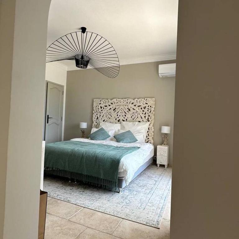 Villa moderne 6 CH pour 12 avec piscine privée, clim et parking aux Issambres - FR-1-768-24 - Villa - 20