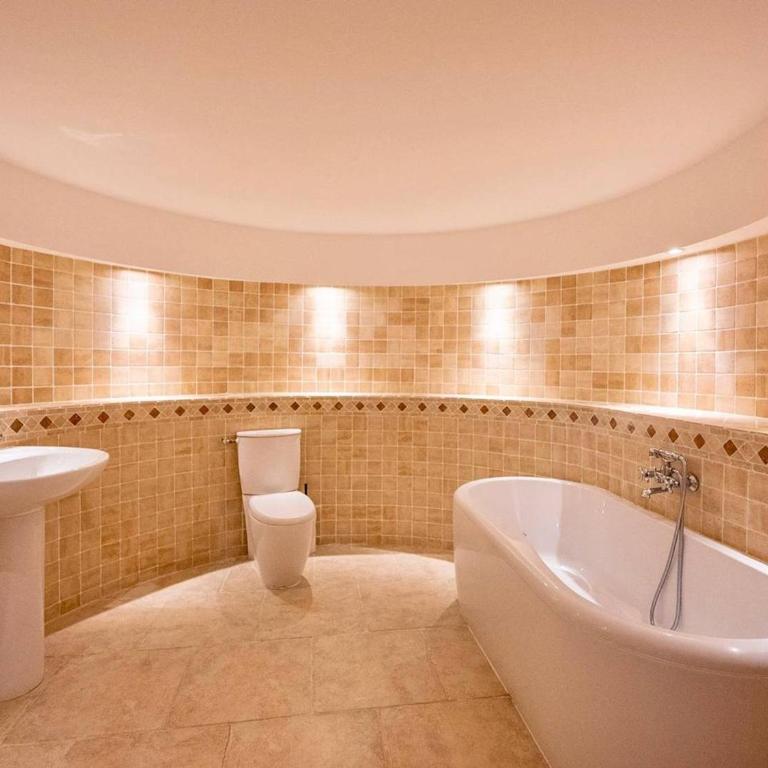 Villa moderne 6 CH pour 12 avec piscine privée, clim et parking aux Issambres - FR-1-768-24 - Villa - 26