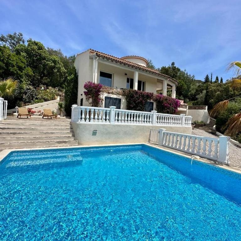 Villa moderne 6 CH pour 12 avec piscine privée, clim et parking aux Issambres - FR-1-768-24 - Villa - 28