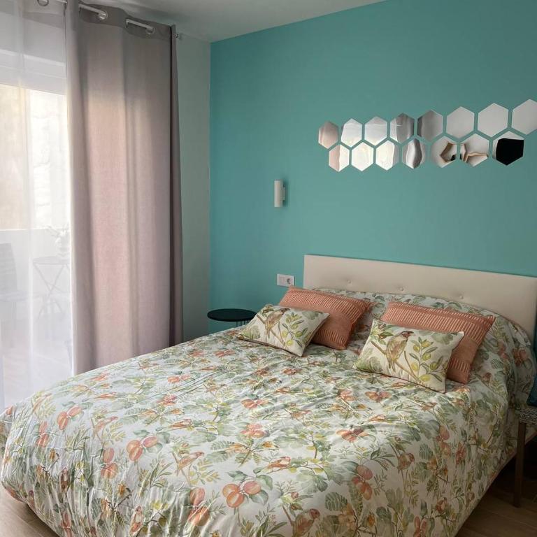 Pensión Alicante Bergez - Queen Room with Balcony - 3