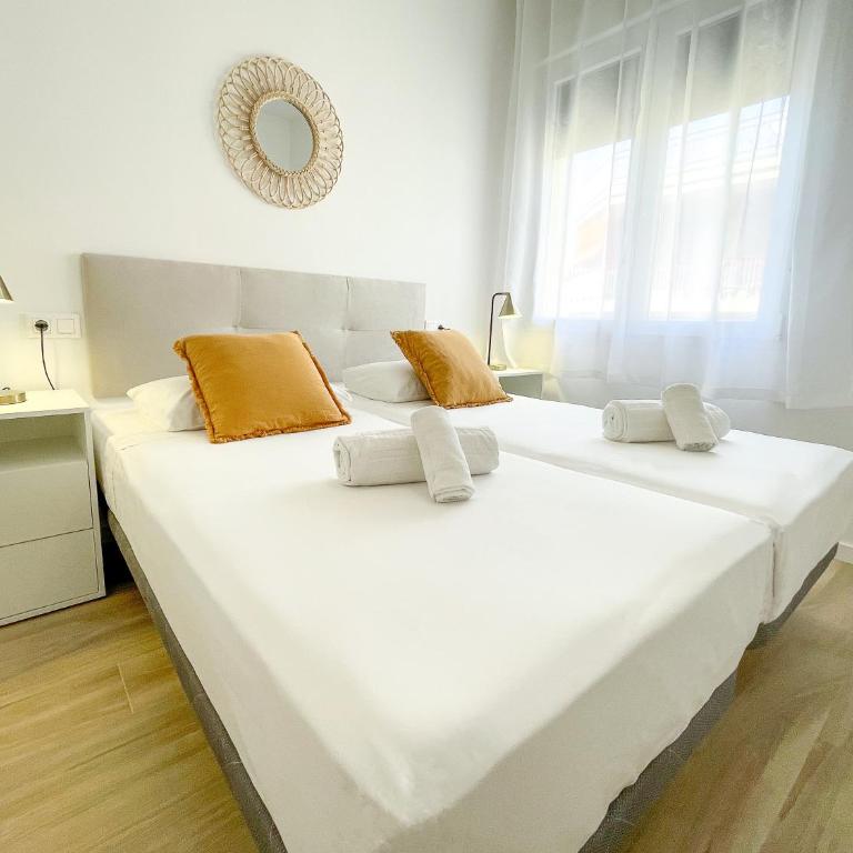 Apartamentos Zaragoza Gran Vía 3000 - Two-Bedroom Apartment - 4