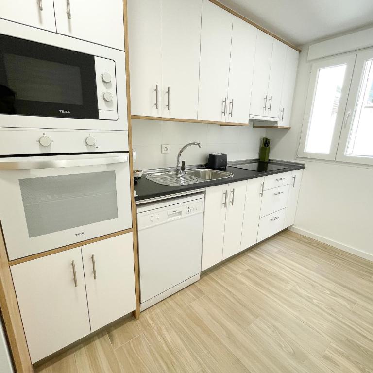 Apartamentos Zaragoza Gran Vía 3000 - Two-Bedroom Apartment - 19