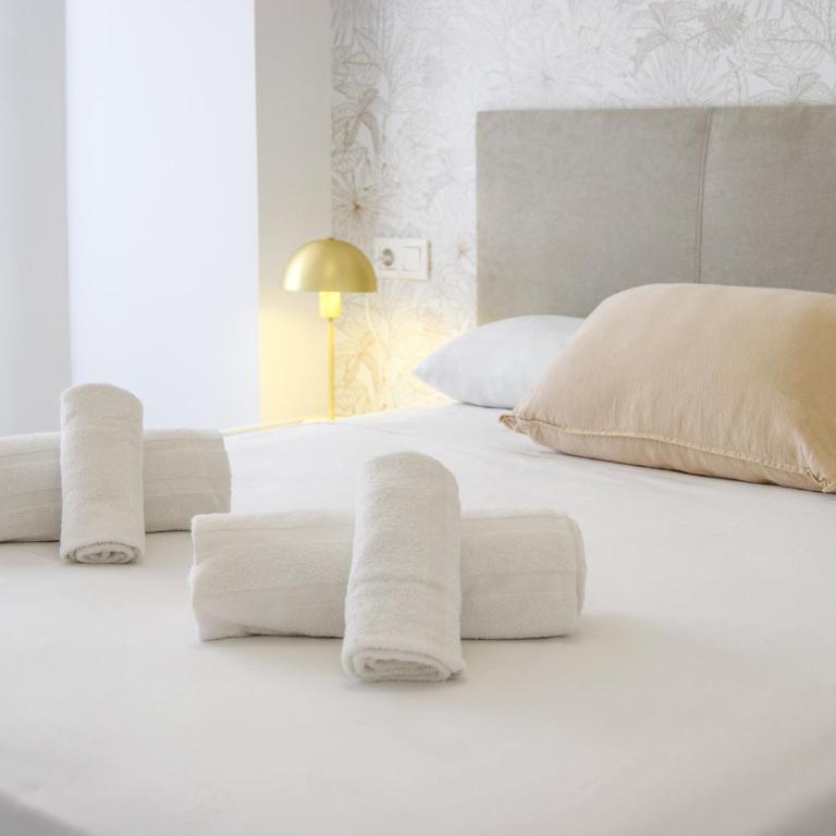 Apartamentos Zaragoza Gran Vía 3000 - Three-Bedroom Standard Apartment - 8