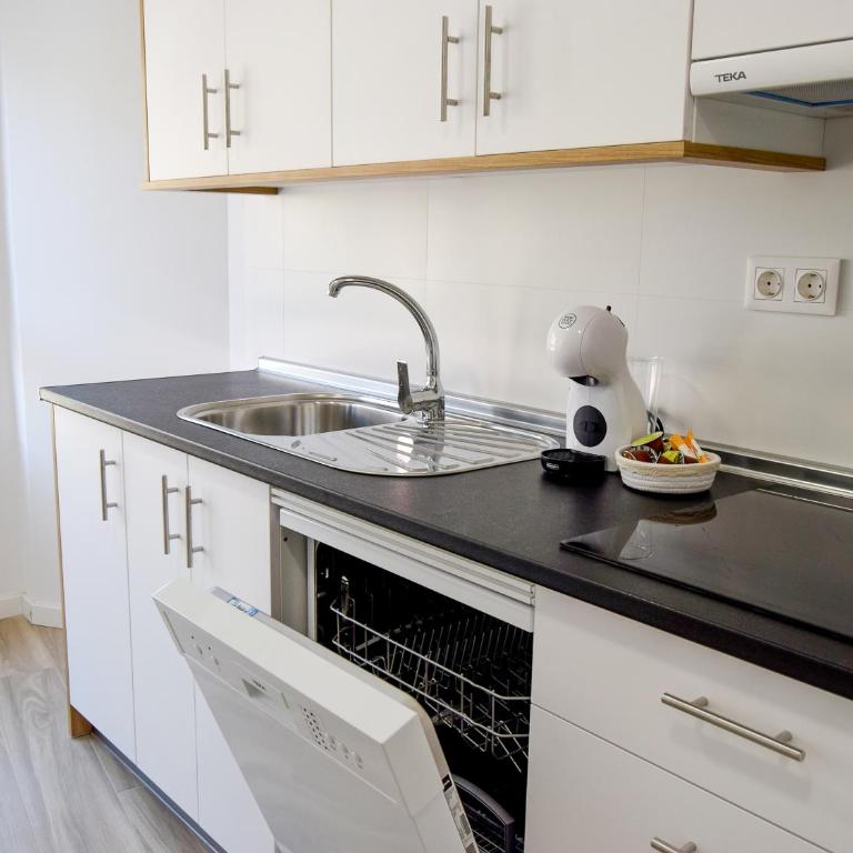 Apartamentos Zaragoza Gran Vía 3000 - Two-Bedroom Apartment - 22