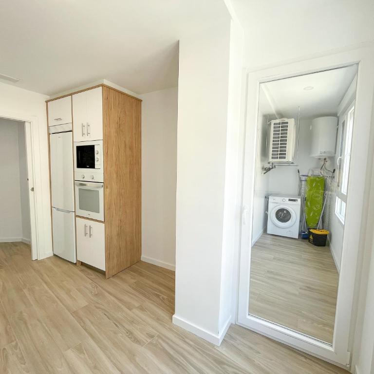 Apartamentos Zaragoza Gran Vía 3000 - Three-Bedroom Standard Apartment - 41