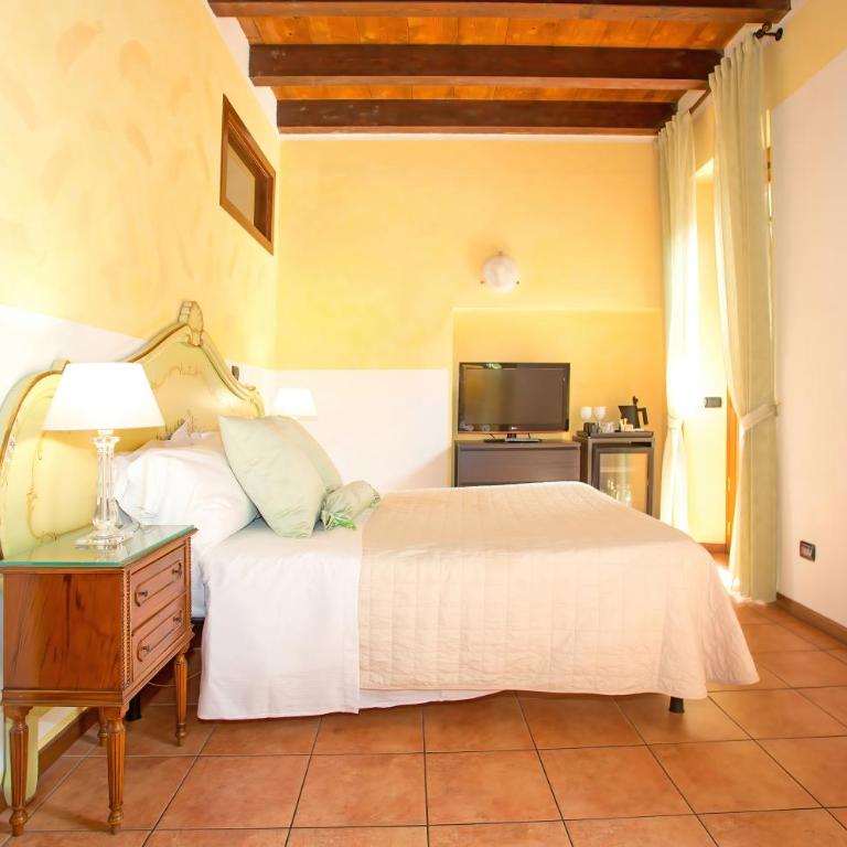 Veronetta House - Deluxe Double or Twin Room with Private Balcony - 22