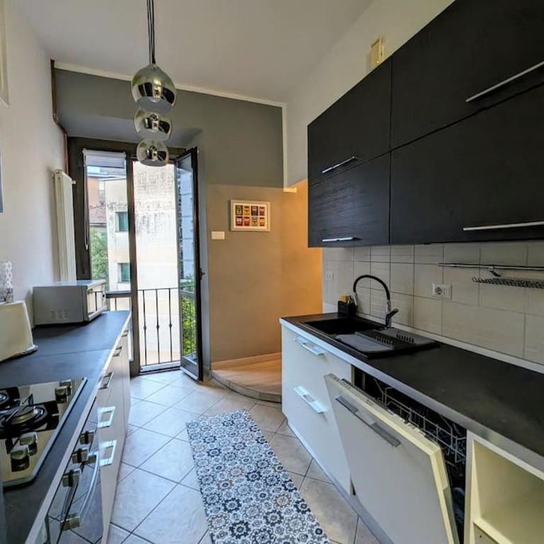 Bright flat just 10 minutes from the city centre - Appartamento con 1 Camera da Letto - 8
