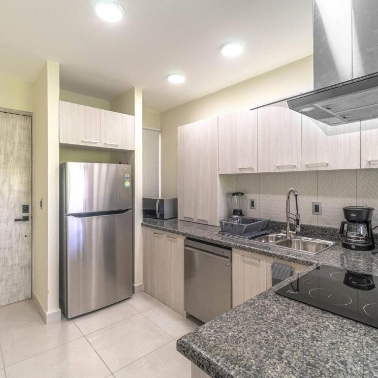2 BD Suite with Balcony, Gym, Rooftop Pool, Hot Tub - Appartement - 8