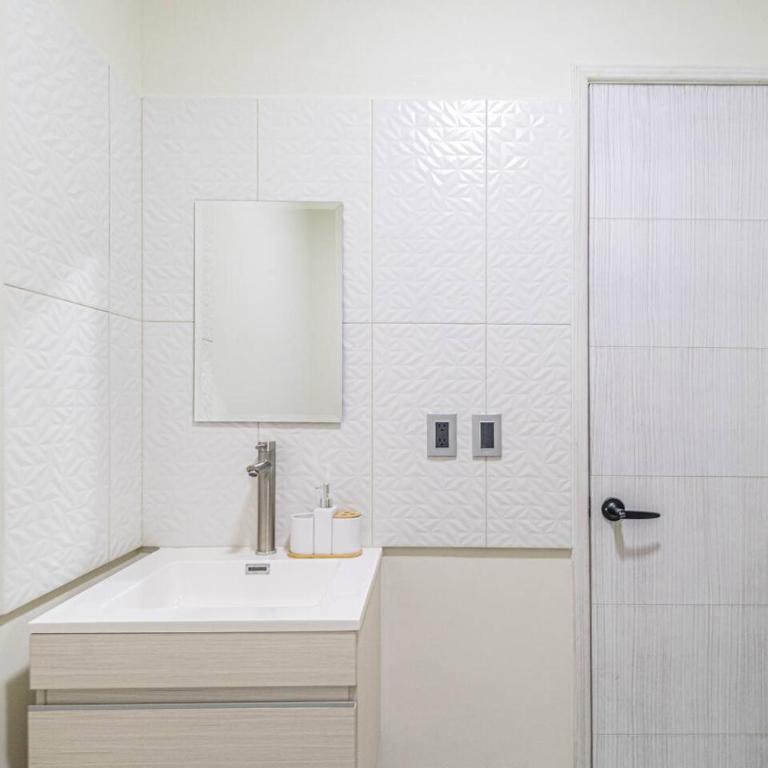 2 BD Suite with Balcony, Gym, Rooftop Pool, Hot Tub - Appartement - 44
