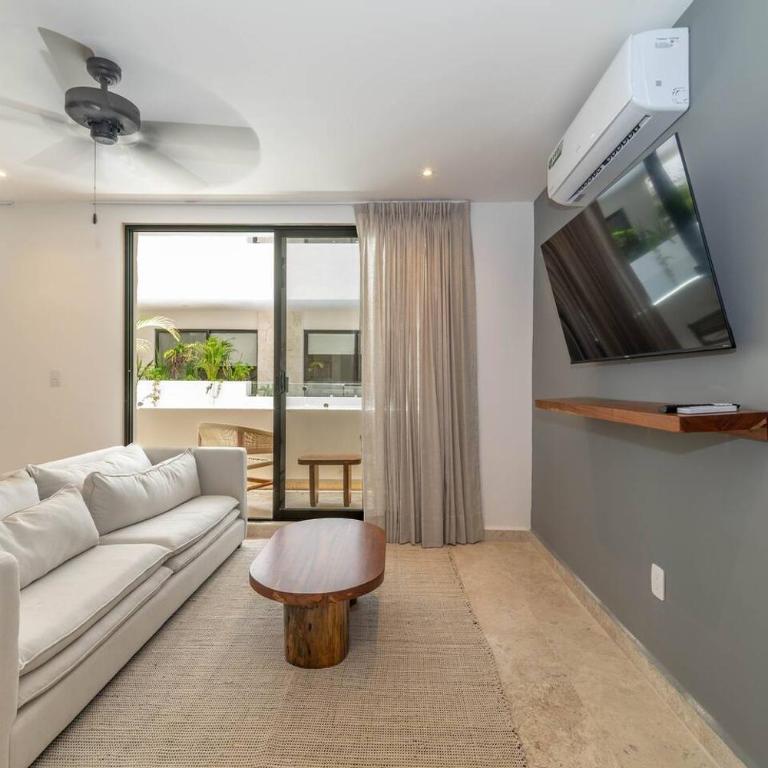 2 BD Suite with Private Balcony, Pool View, Gym - Apartment - 6