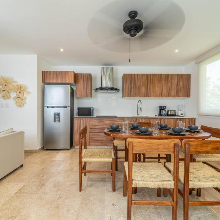2 BD Suite with Private Balcony, Pool View, Gym - Apartment - 12