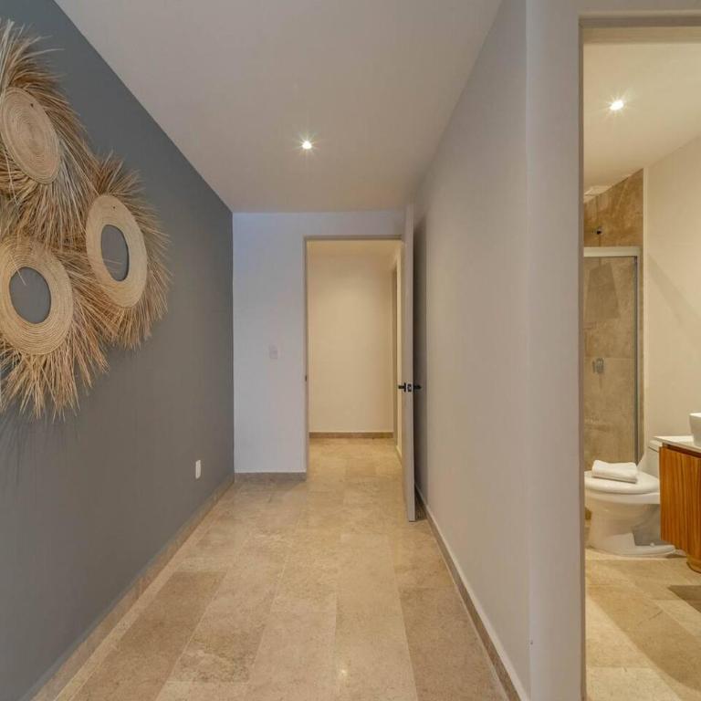2 BD Suite with Private Balcony, Pool View, Gym - Apartment - 18