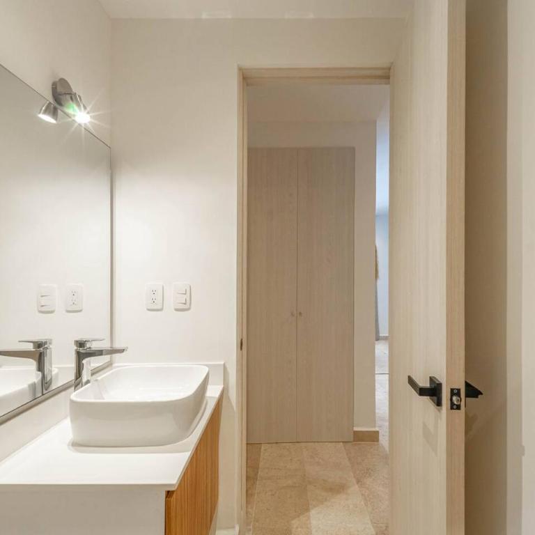 2 BD Suite with Private Balcony, Pool View, Gym - Apartment - 19