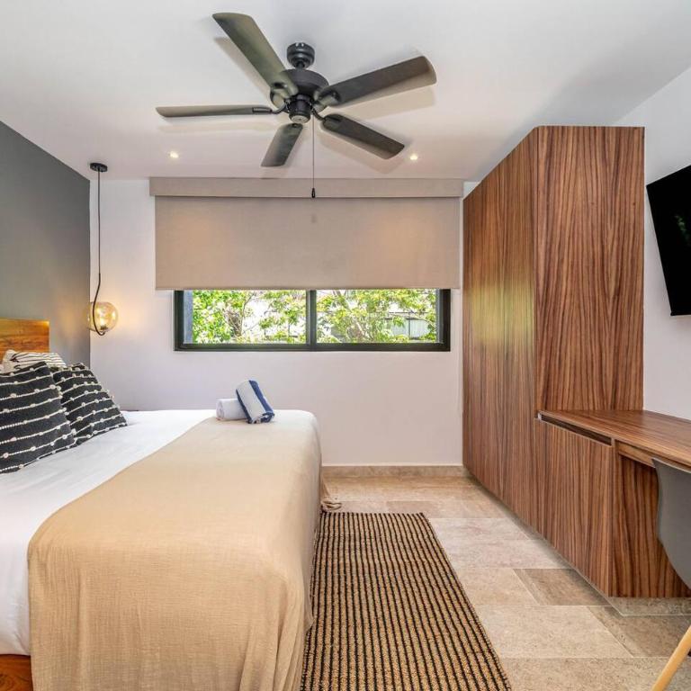 2 BD Suite with Private Balcony, Pool View, Gym - Apartment - 27