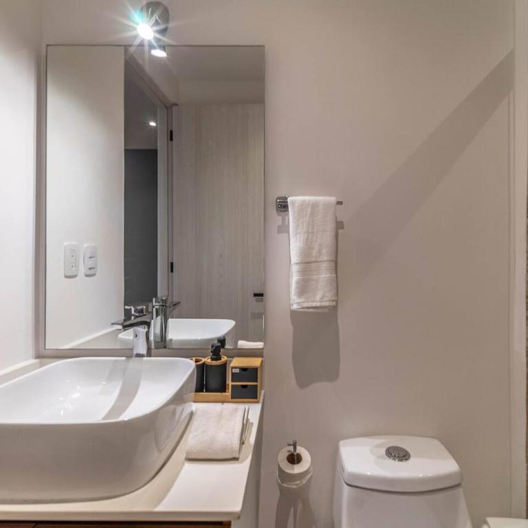 2 BD Suite with Private Balcony, Rooftop Pool, Gym - Apartment - 7