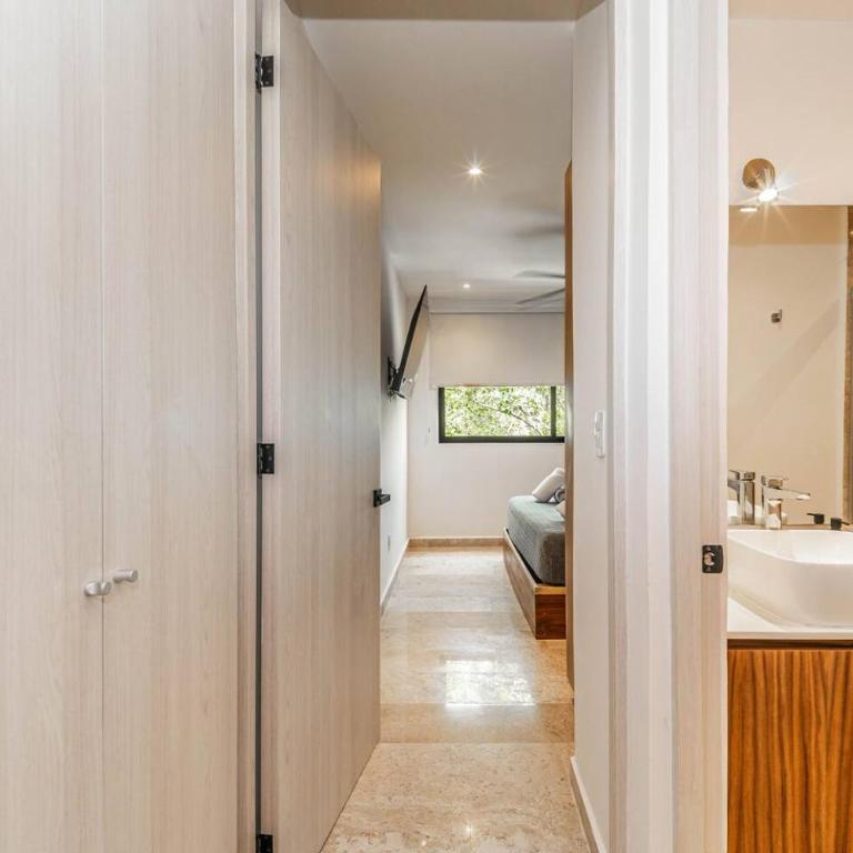 2 BD Suite with Private Balcony, Rooftop Pool, Gym - Apartment - 12