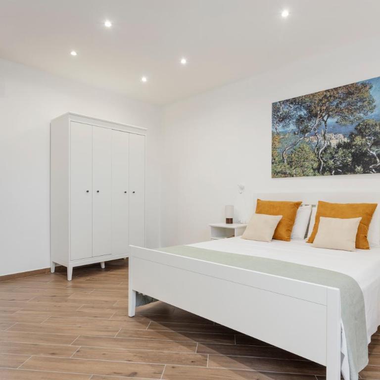 Old Port Luxury Apartments - Appartamento con 1 Camera da Letto e Vista Mare - 2
