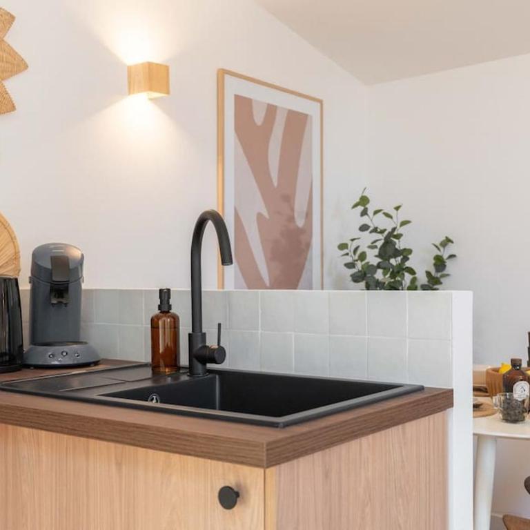 Beau T2 -Terrasse- Central- Bord de mer 50m - CLIM - PARKING INCLUS - Appartamento con 1 Camera da Letto - 18