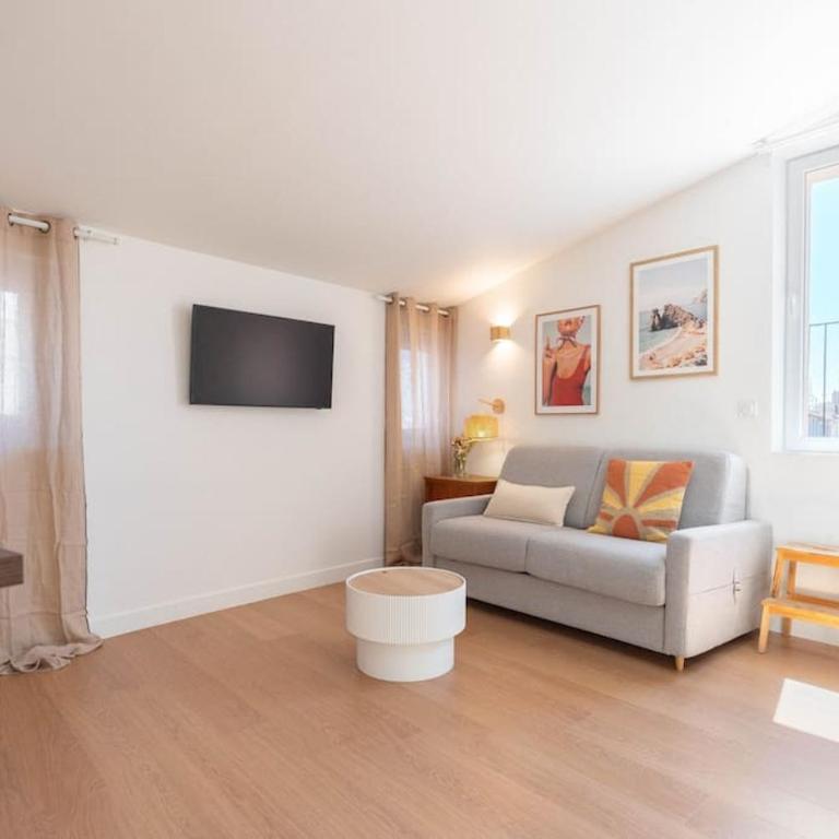 Beau T2 -Terrasse- Central- Bord de mer 50m - CLIM - PARKING INCLUS - Appartamento con 1 Camera da Letto - 12