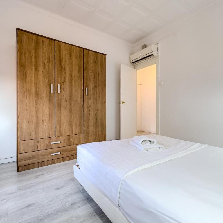 Bed&BCN Mas Apartments - Apartamento con 4 dormitorios - 16