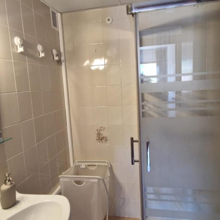 Beach Santa Ana, pool, 2 free parking, WiFi, 3 bedrooms, for 6-7 people, large terrace with Sea view - Three-Bedroom Apartment - 28