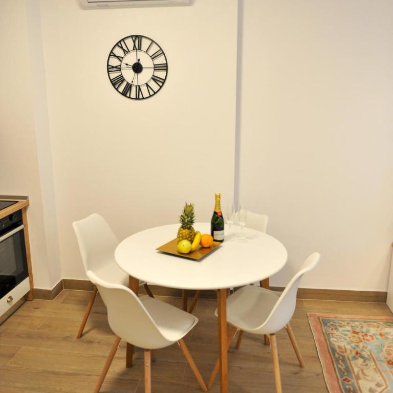 ToRo Hospitality - Deluxe One-Bedroom Apartment - 9