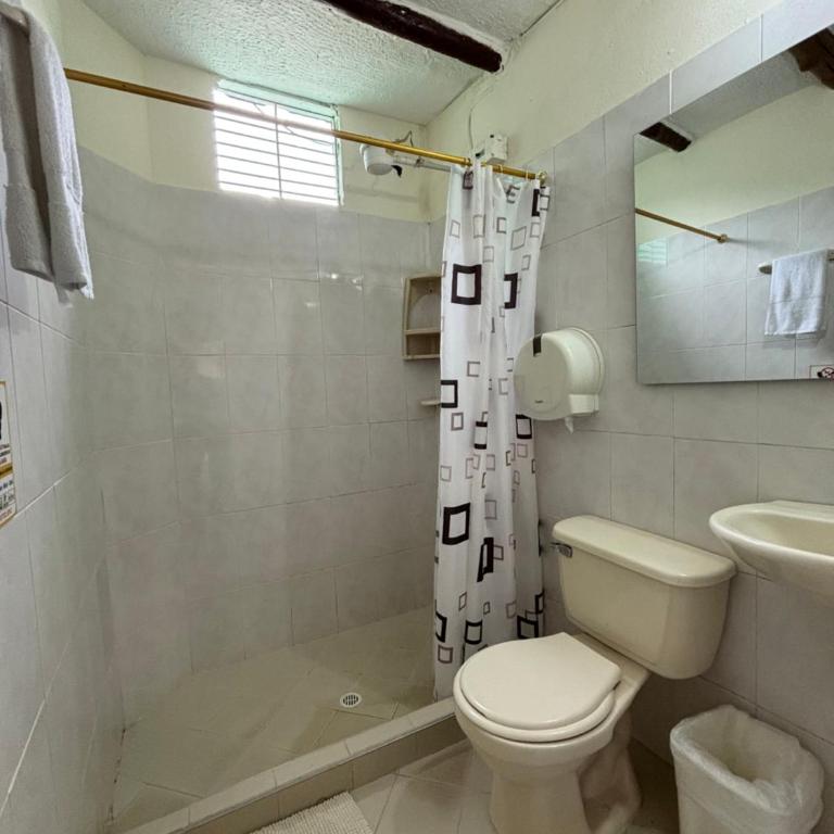Hotel Posada Campestre San Gil - Habitación Triple Estándar - 5