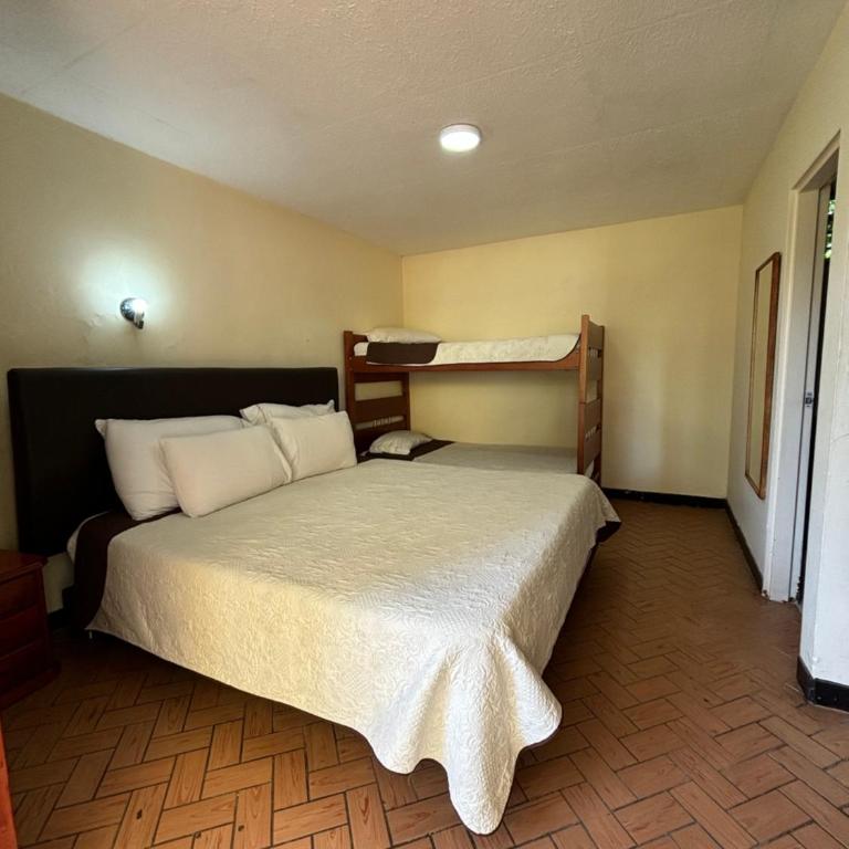 Hotel Posada Campestre San Gil - Superior Quadruple Room - 3