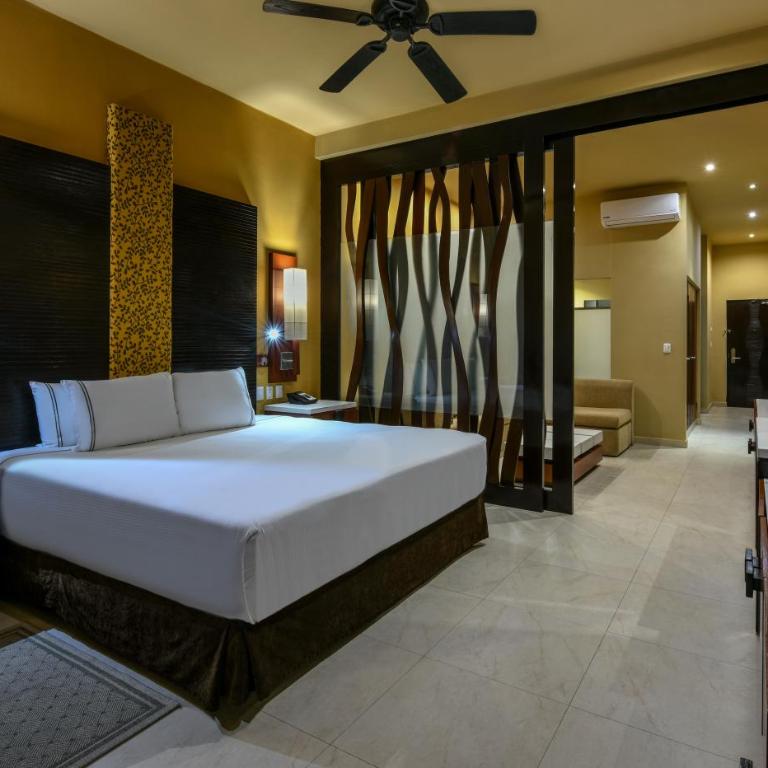 Generations Riviera Maya Oceanfront Family Resort, All & More Inclusive - Ocean Front One Bedroom Suite - 5