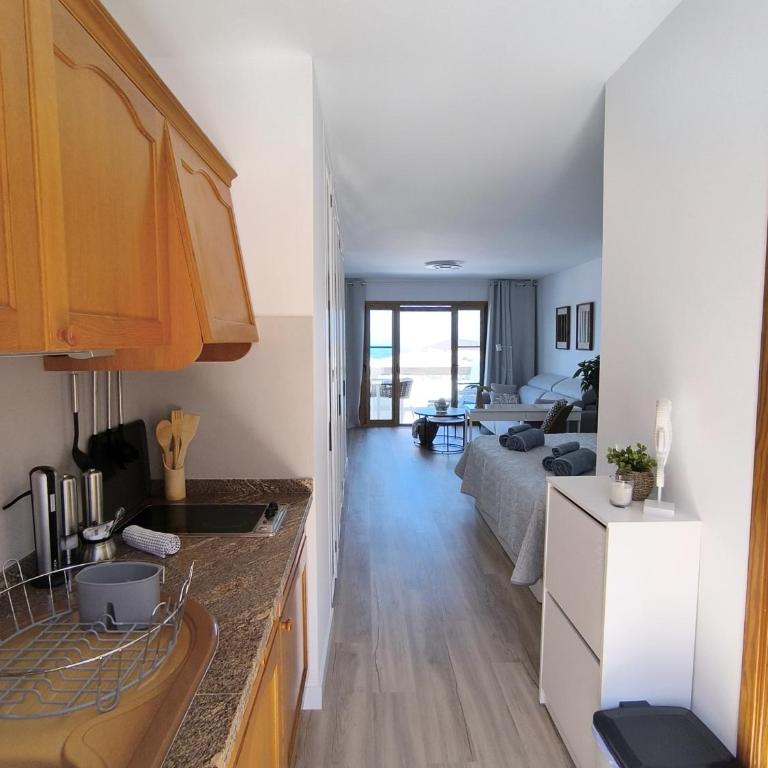 Los Cristianos - breathtaking view, AC, heated pool, fibre net - Apartamento Estudio con vistas al mar - 20