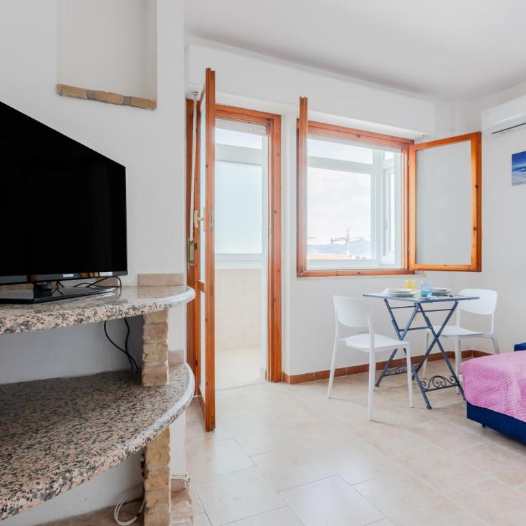 GuestHost - Sisters Home and Suite! - Monolocale con Balcone - 6
